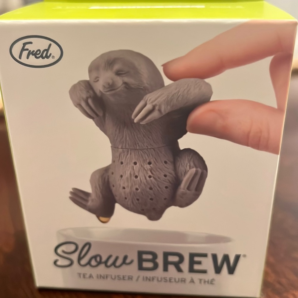 Slow brew tea infuser - sloth